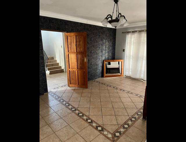 10 BEDROOM HOUSE FOR SALE IN NEWLANDS